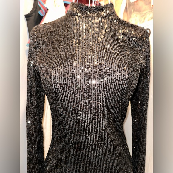 Abercrombie & Fitch Long Sleeve Sequin Mockneck Mini - Picture 12 of 16